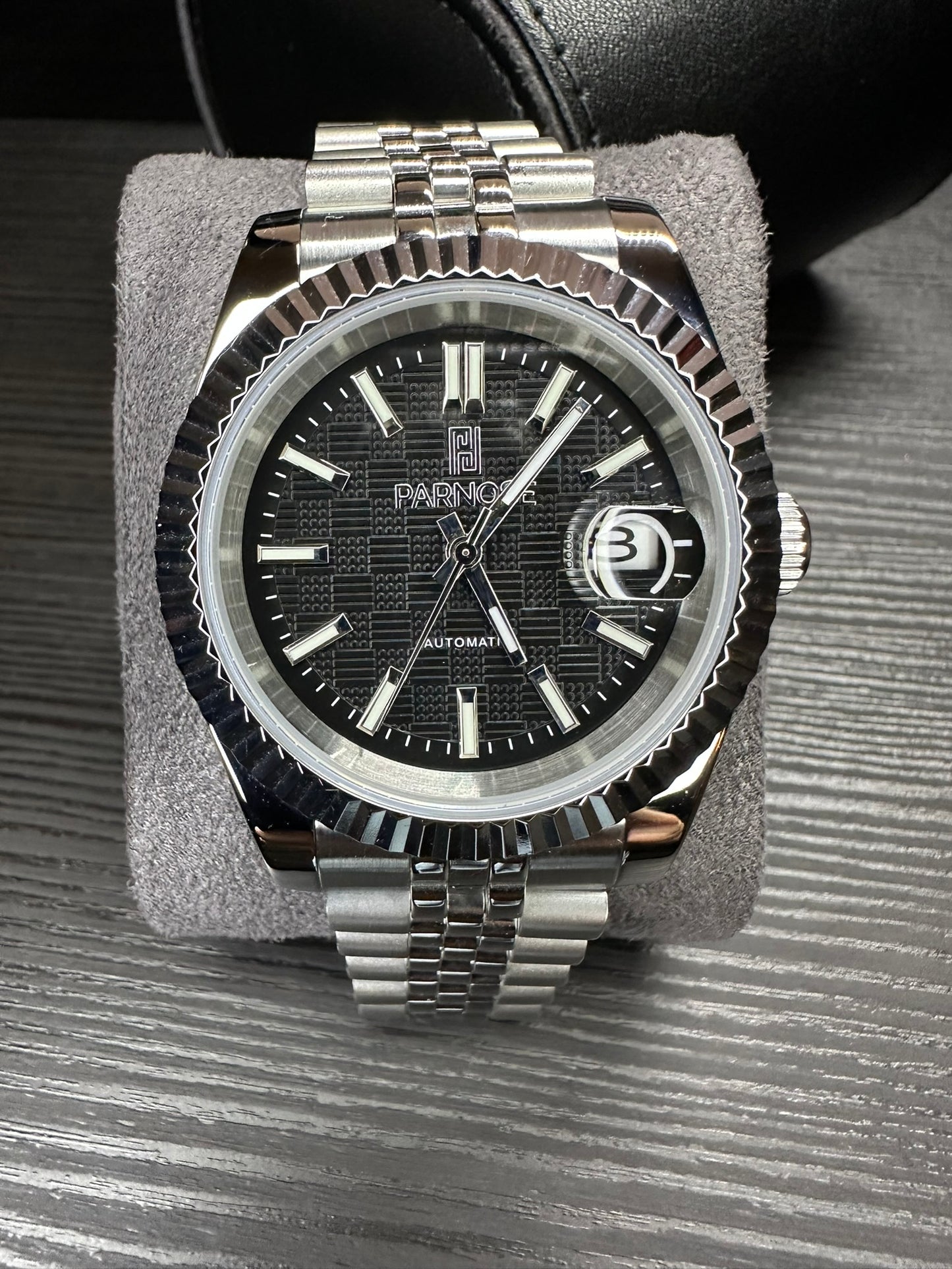 Classic Date - Black